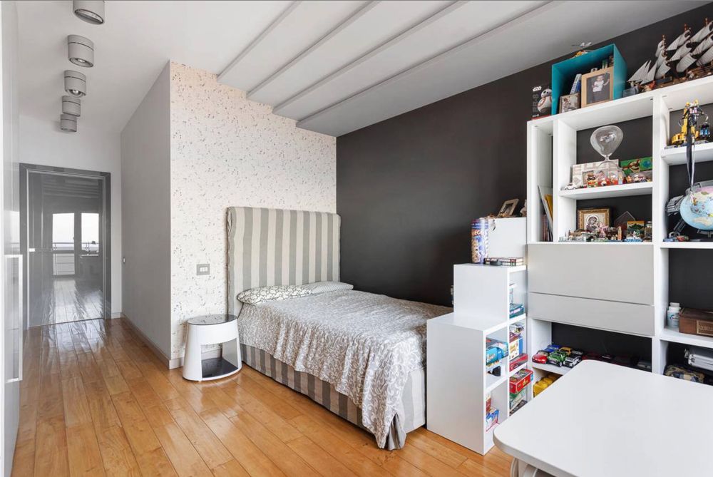 ЖК Ланжерон/3 комн с ремонтом и мебелью/178 метров/прямой вид моря!