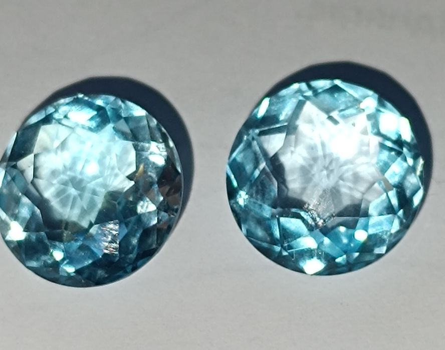 топаз камень (2шт)