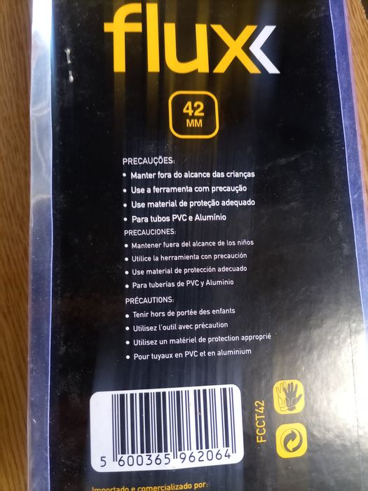 Tesoura para cortar tubos