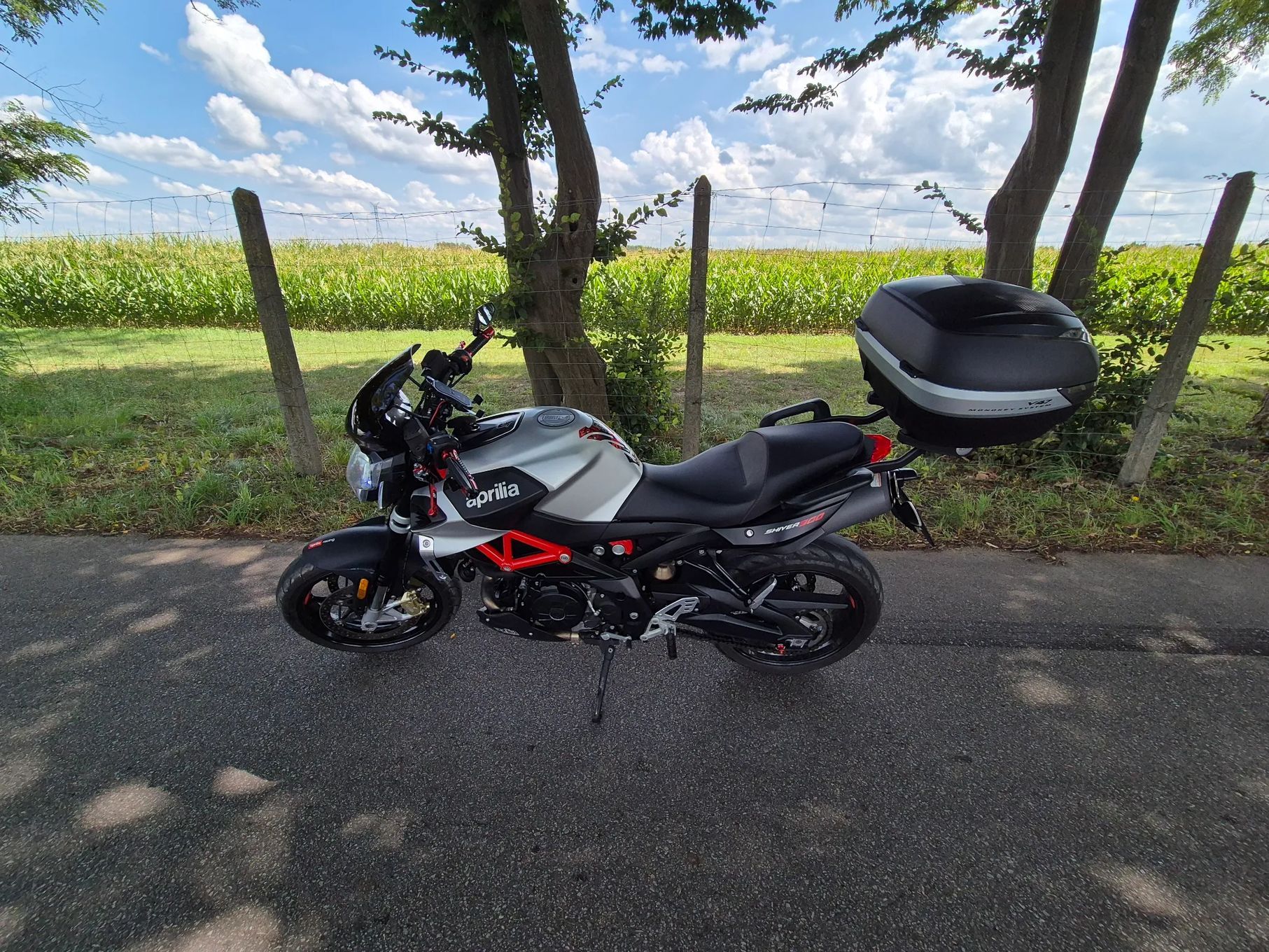 Aprilia Shiver Aprilia Shiver 900 na kat. A2 35KW
