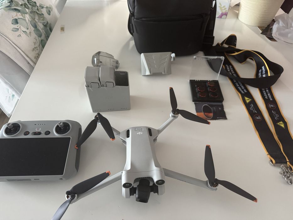 Dron dji mini 3 pro fly more combo