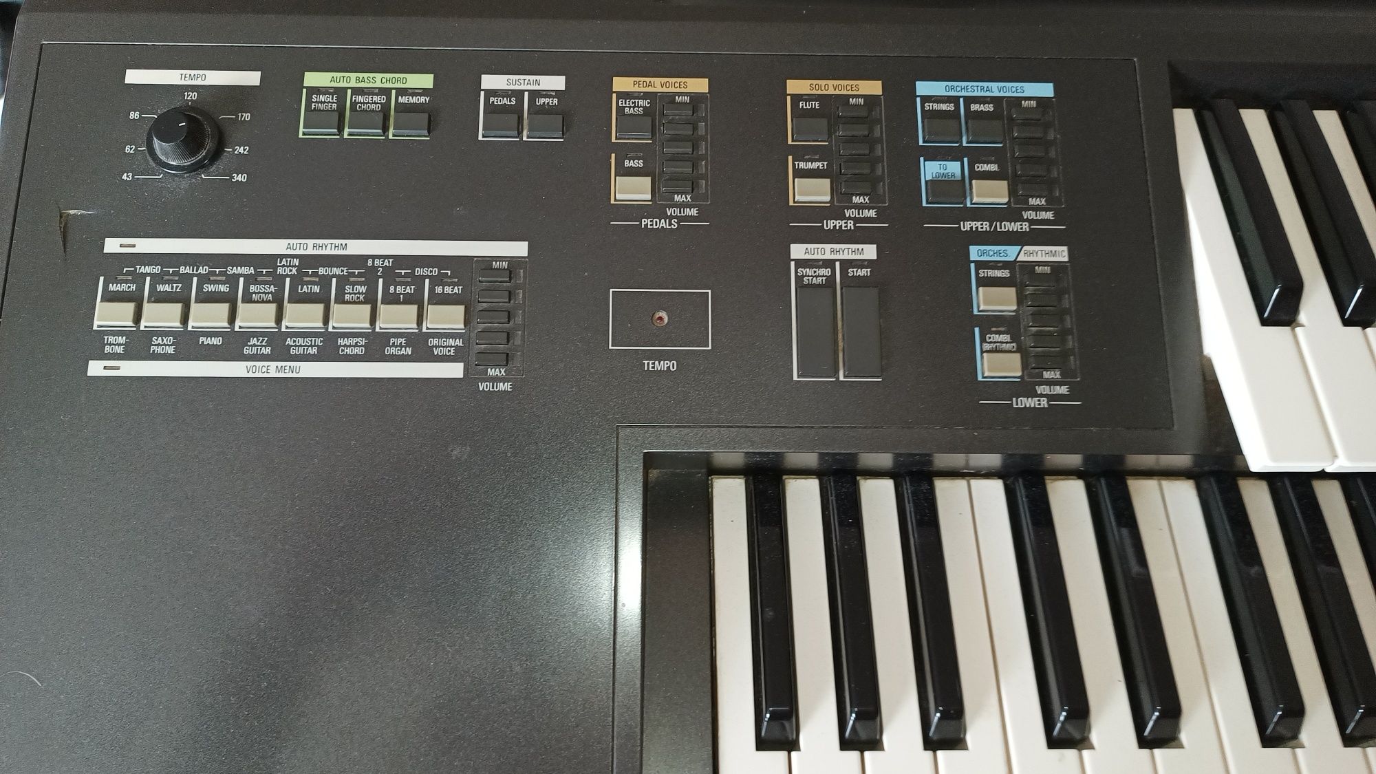 Organy Yamaha Electone ME-10