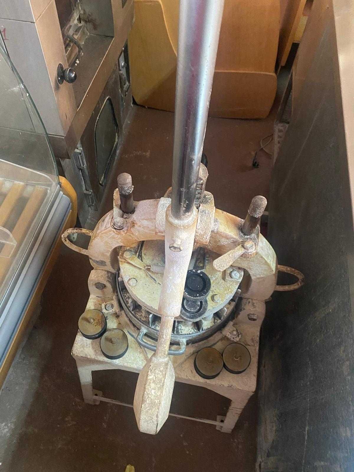 Máquina de cortar