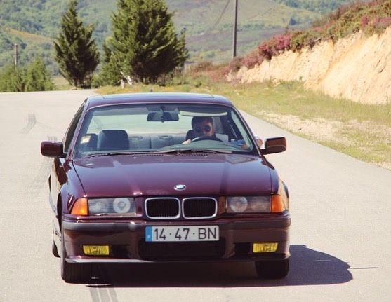 Bmw e36 318 is coupe