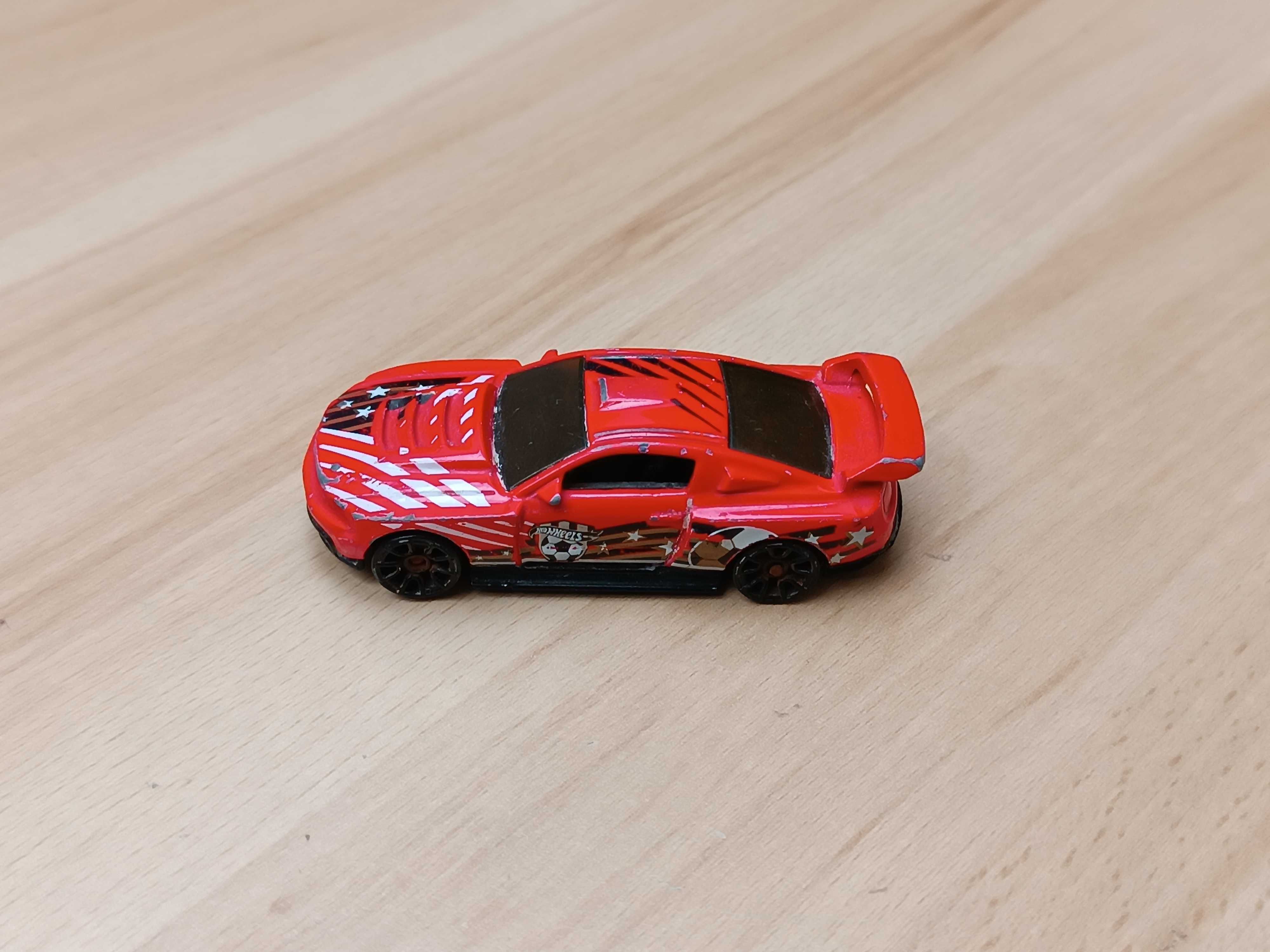 Custom '12 Ford Mustang 2011 Mattel Samochodziki czerwony Hot Wheels