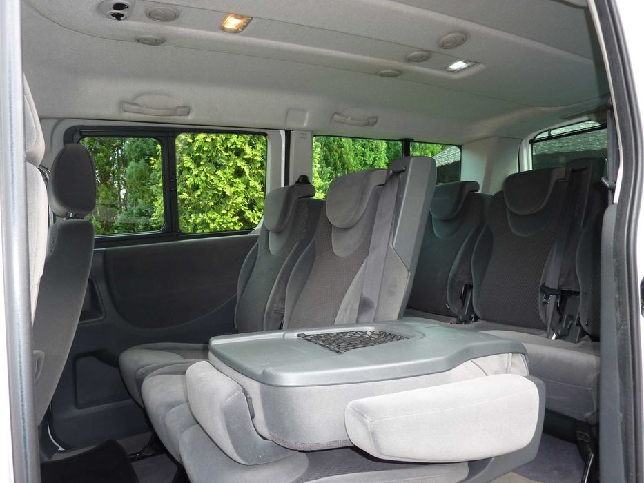 BUS WOLNY Wynajem busa 8 osób Peugeot Expert Jumpy Traffic