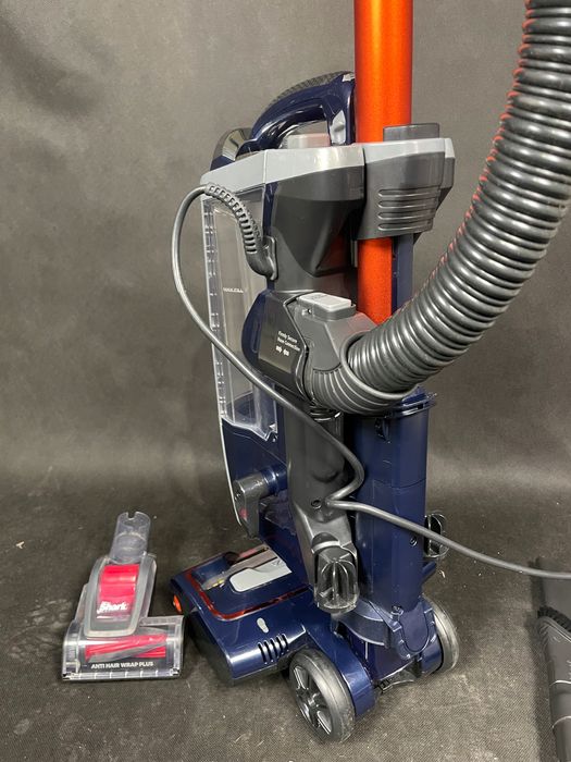 Odkurzacz bezworkowy Shark NZ801EU