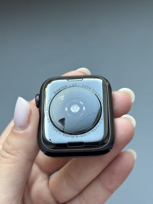 Apple watch SE (1 покоління)