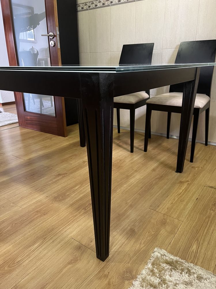 Mesa de jantar com tampo em vidro laminado  fosco, ler descrição