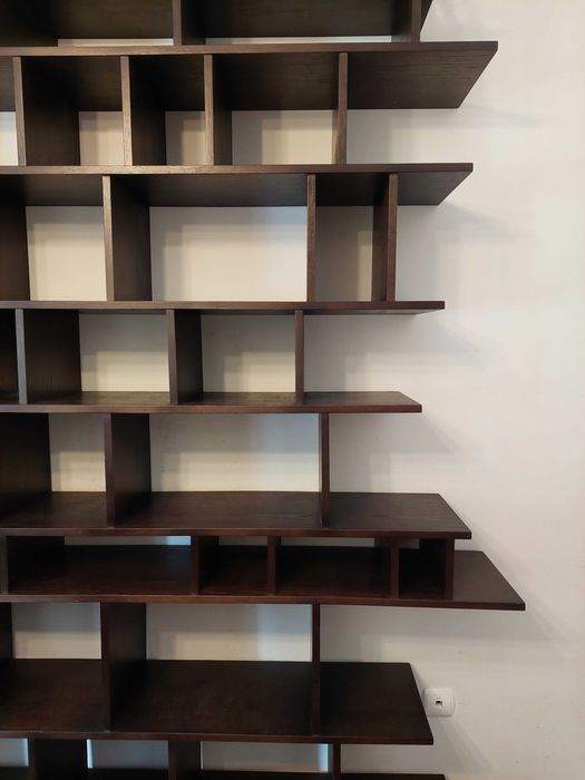 Estante em Wengê chocolate