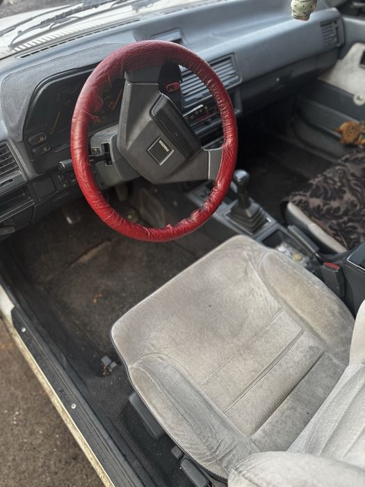 Mazda 626, 1,6 бензин карбюратор, хэтчбек, 1987 год