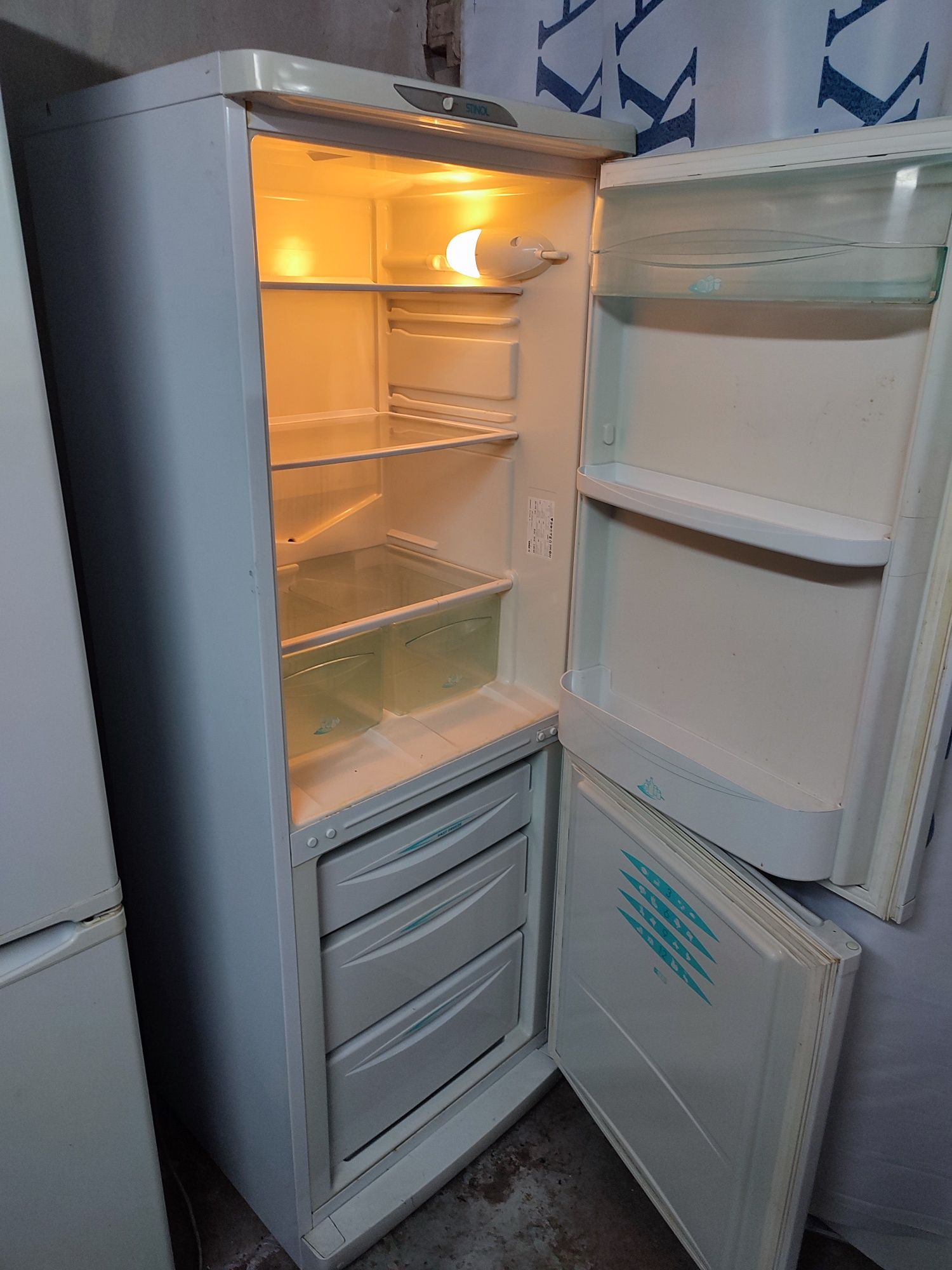 Продам бу холодильник