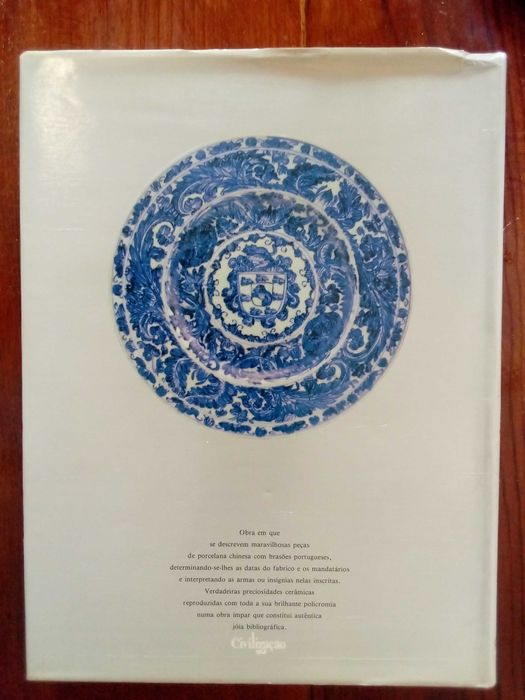 Nuno de Castro - A Porcelana Chinesa e os Brasões do Império