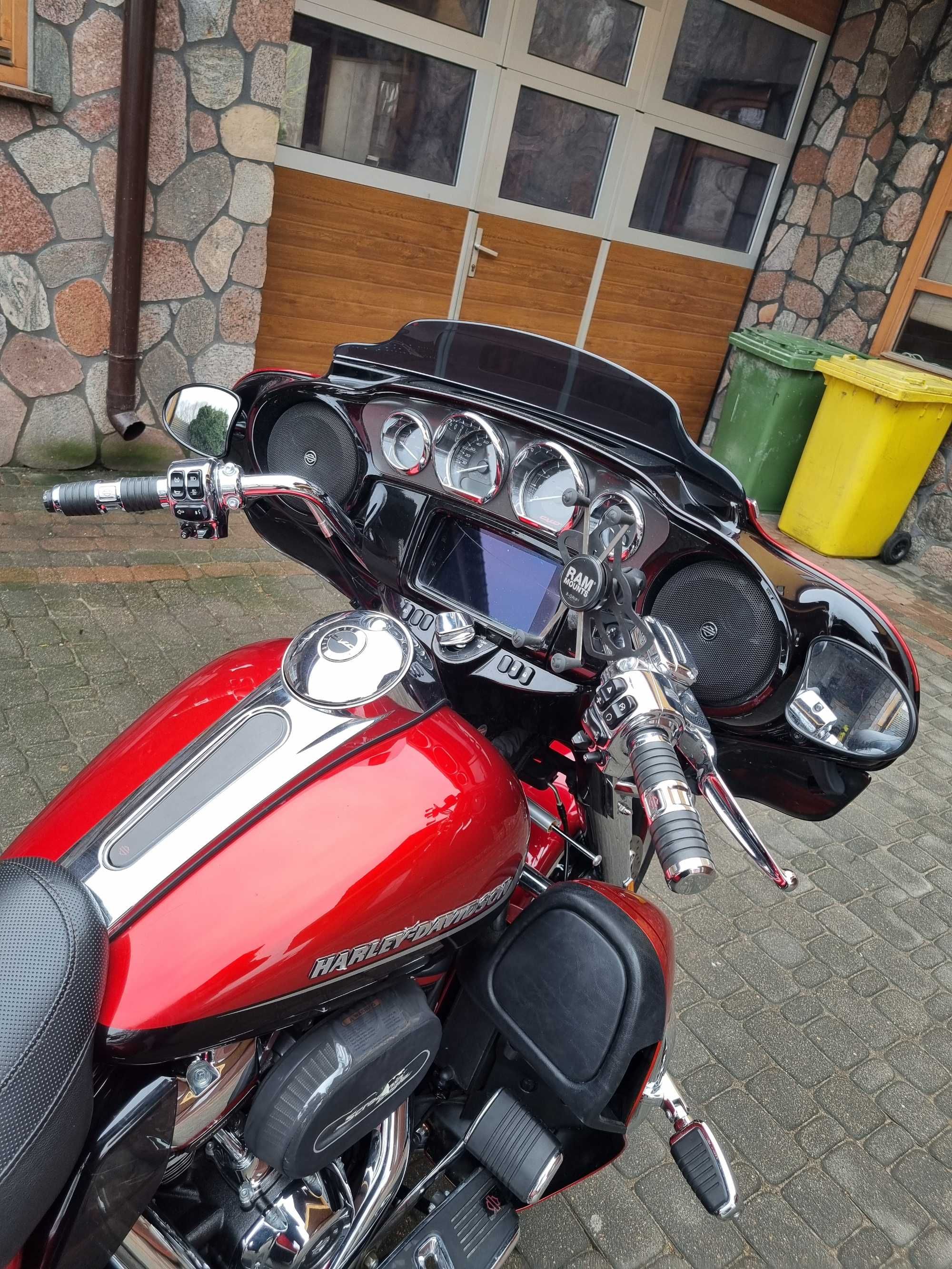 Harley-Davidson CVO Tri Glide Trajka