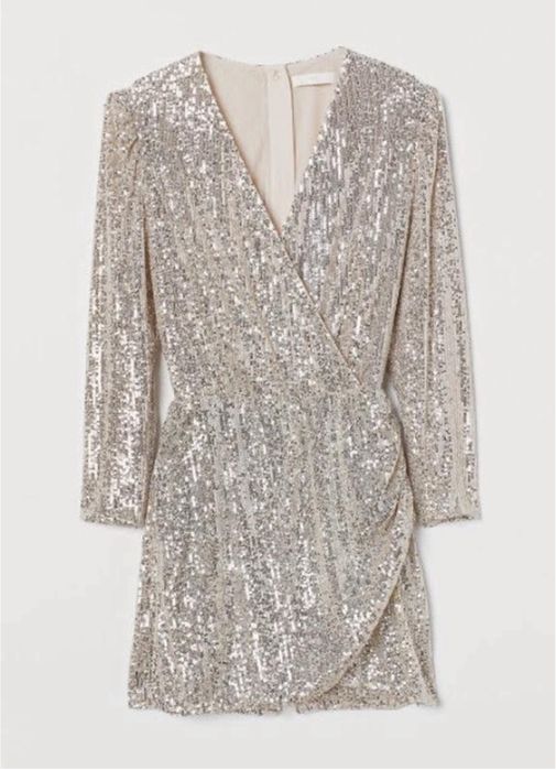 Платье в пайетках