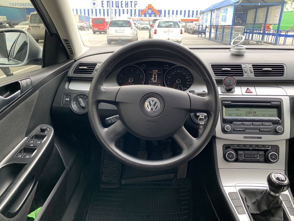 Volkswagen Passat B 6 2010 г.универсал