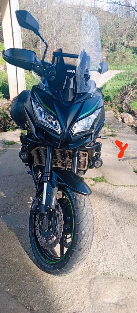 Kawasaki versys 650 carregada de extras.24mil km