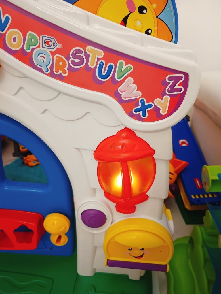 Домик FISHER PRICE Будиночок Фішер прайс