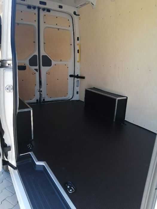 Vw Crafter L4H3-Standardowa zabudowa paki auta dostawczego