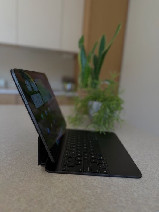 Klawiatura Apple Magic Keyboard do iPad Pro 13” (M4 / M5)