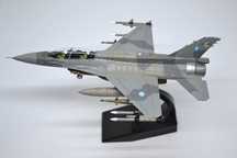 Самолёт истребитель F-16 модель коллекционная металлическая