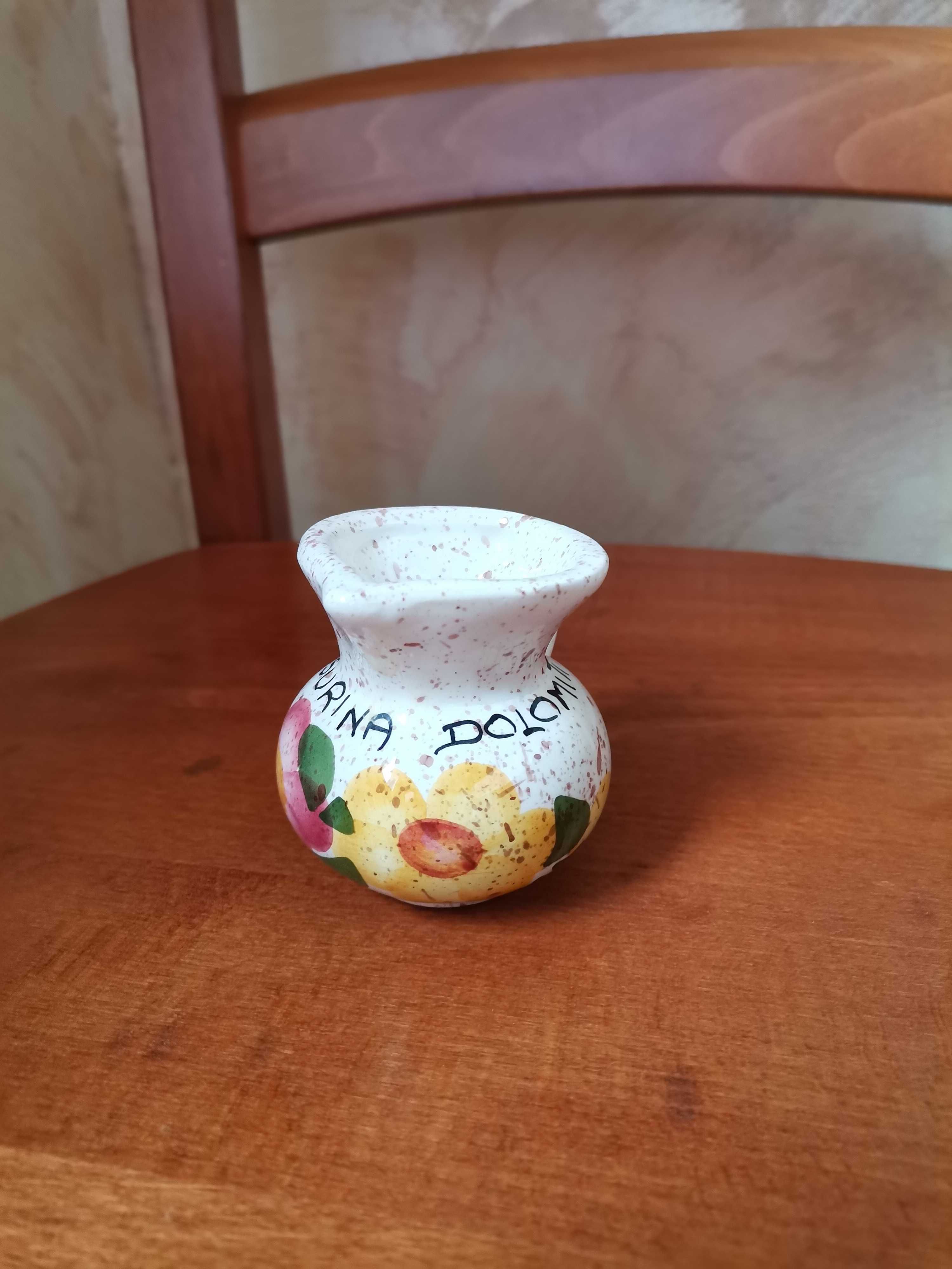 Ceramiczny wazonik