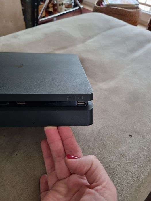 Playstation 4 em muito bom estado