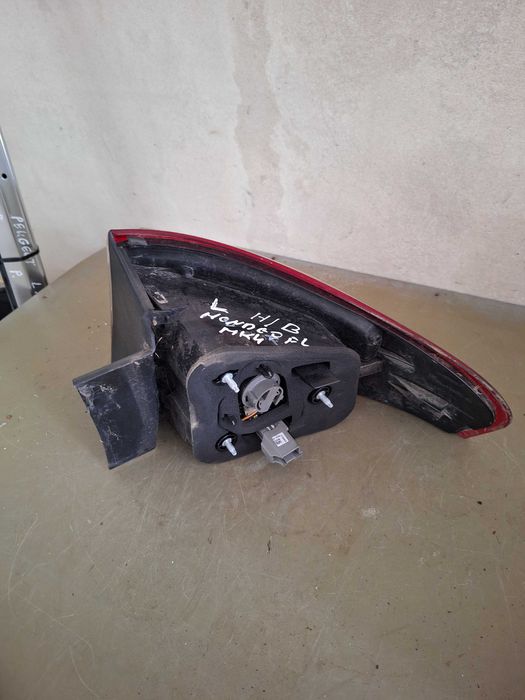 Lampa tylna prawa w błotnik Mondeo mk4 H/B  lift