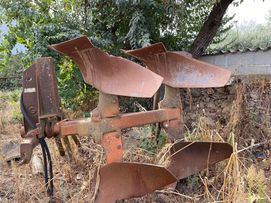 Charrua hidráulica em bom estado