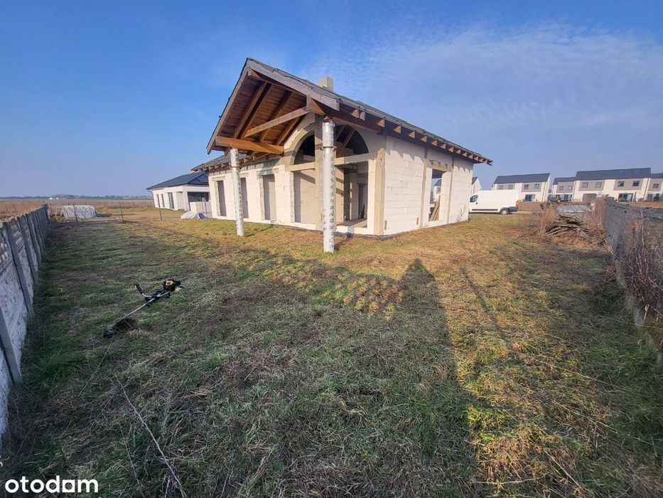 Dom stan surowy otwarty