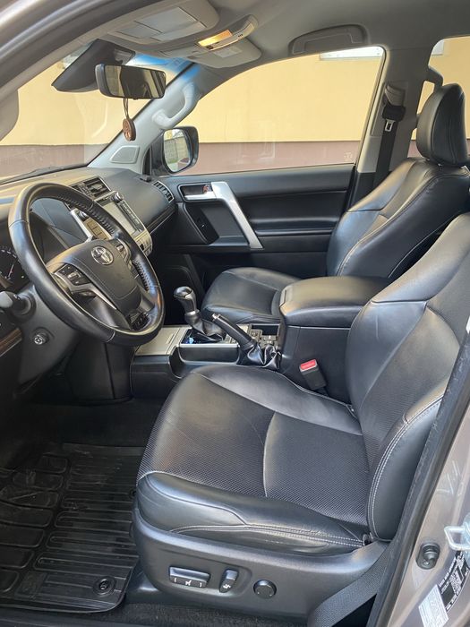 Продам Toyota Land Cruiser Prado