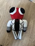 red rainbow friends maskotka