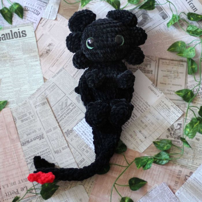 Snuggler jak wytresować smoka Nocna Furia Szczerbatek amigurumi