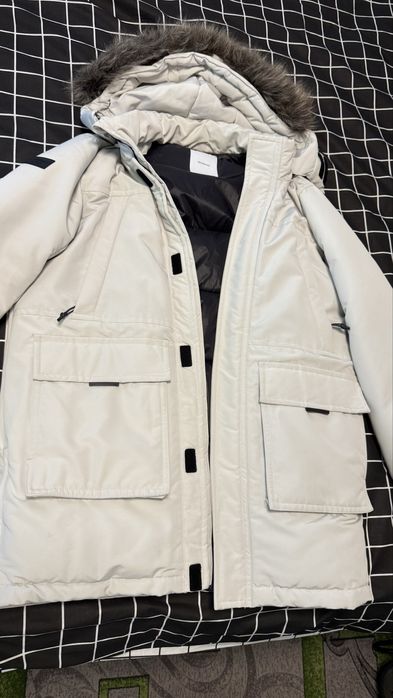 Зимова куртка в гарному стані як нова