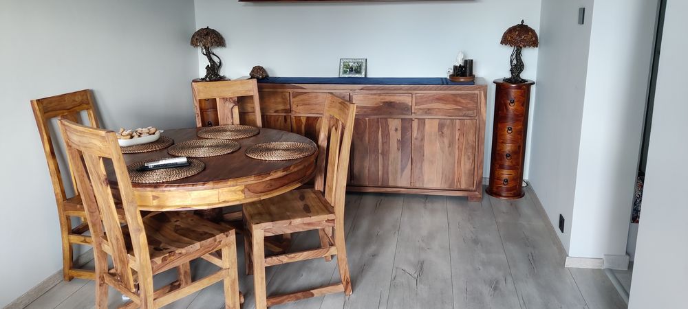 Stół okrągły wraz z 4 krzesłam z drzewa palisander i