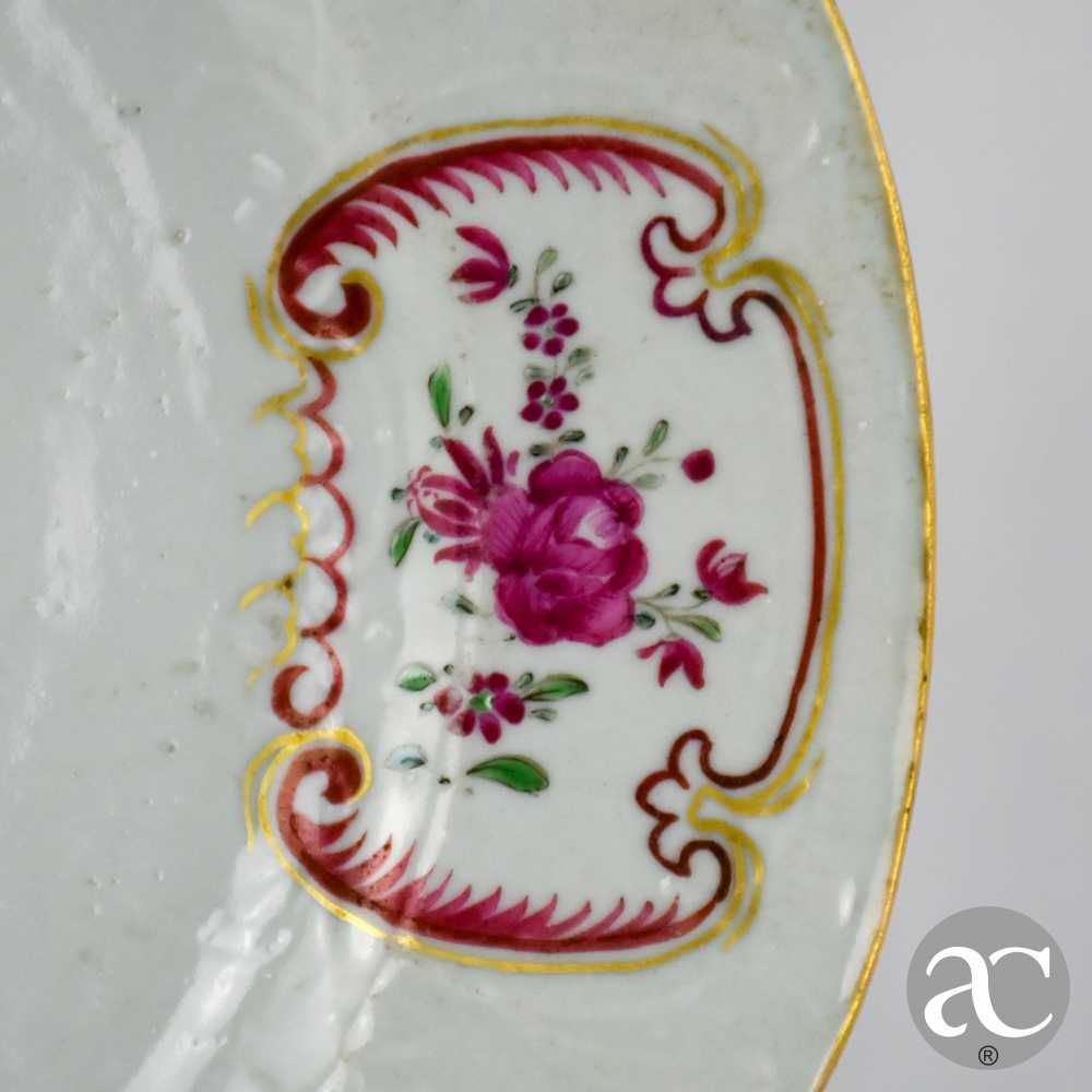 Prato porcelana da China, modelo Meissen, período Qianlong, séc. XVIII