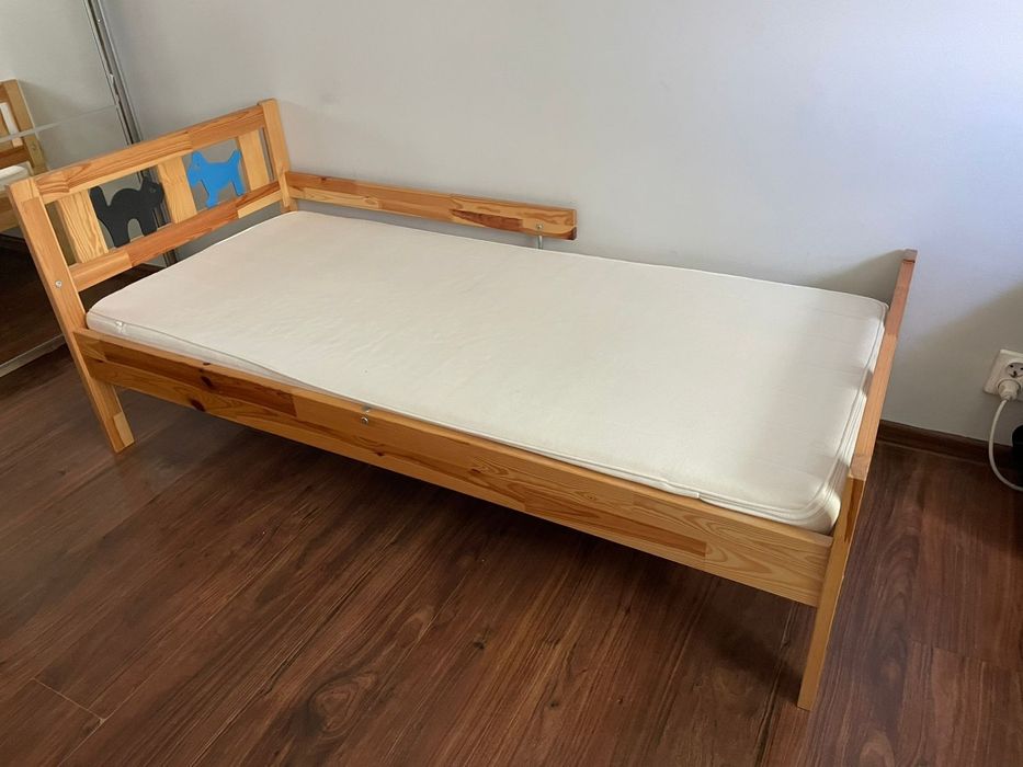 Łóżko 160 x 70 z materacem