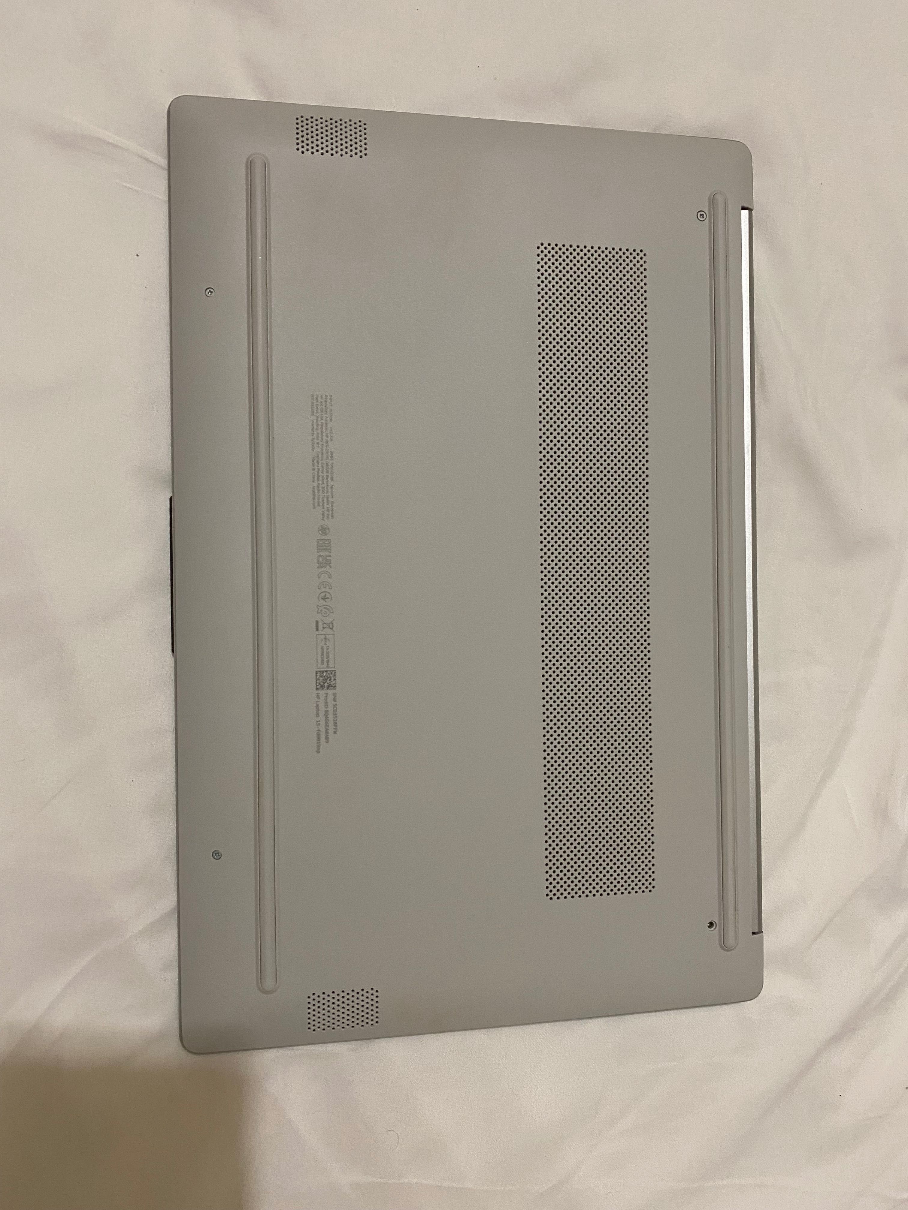 Vende-se pc semi-novo.