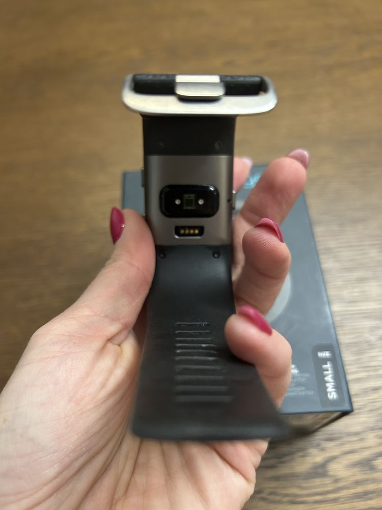 Zegarek sportowy Fitbit surge