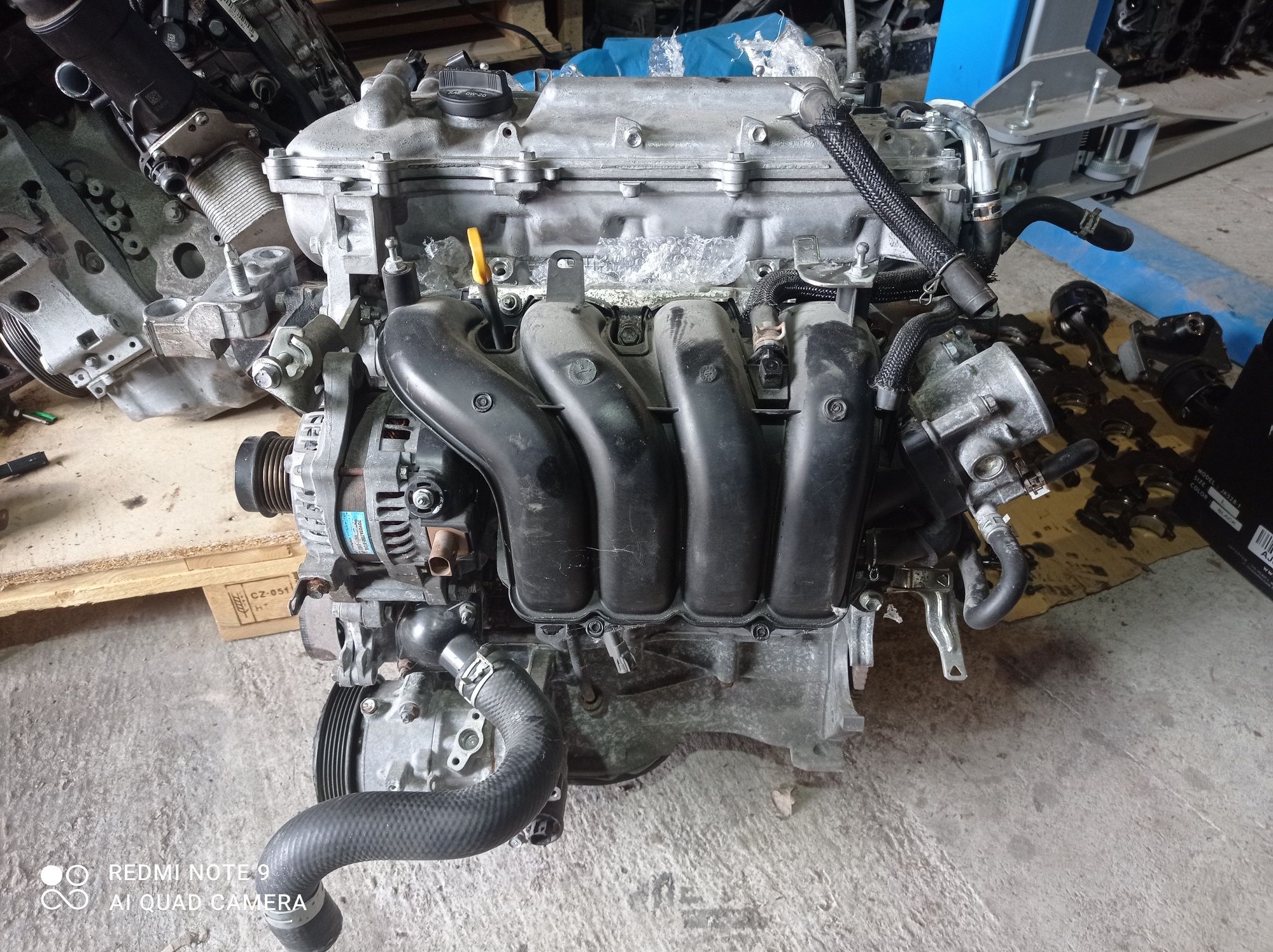 Toyota Corolla. Auris. Prius Silnik 1.8