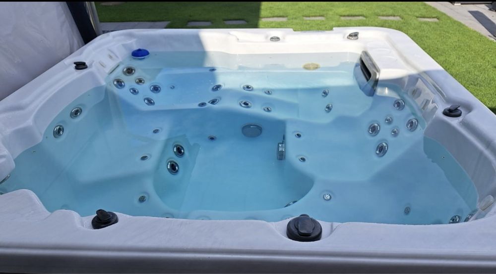 Jacuzzi / dżakuzi / jacuzi wanna z hydromasażem do ogrodu