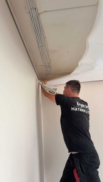 Натяжна стеля НАШІ МАТЕРІАЛИ. Монтаж натяжної стелі,потолка в квартирі