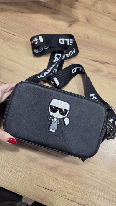 Torebka listonoszka Karl Lagerfeld