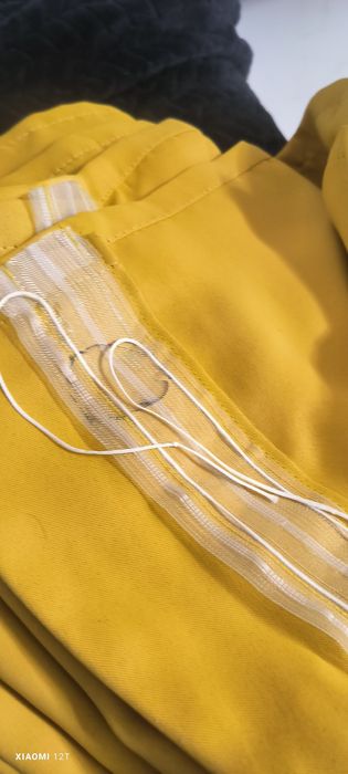 Sprzedam 2szt zasłon musztardowych  227x179