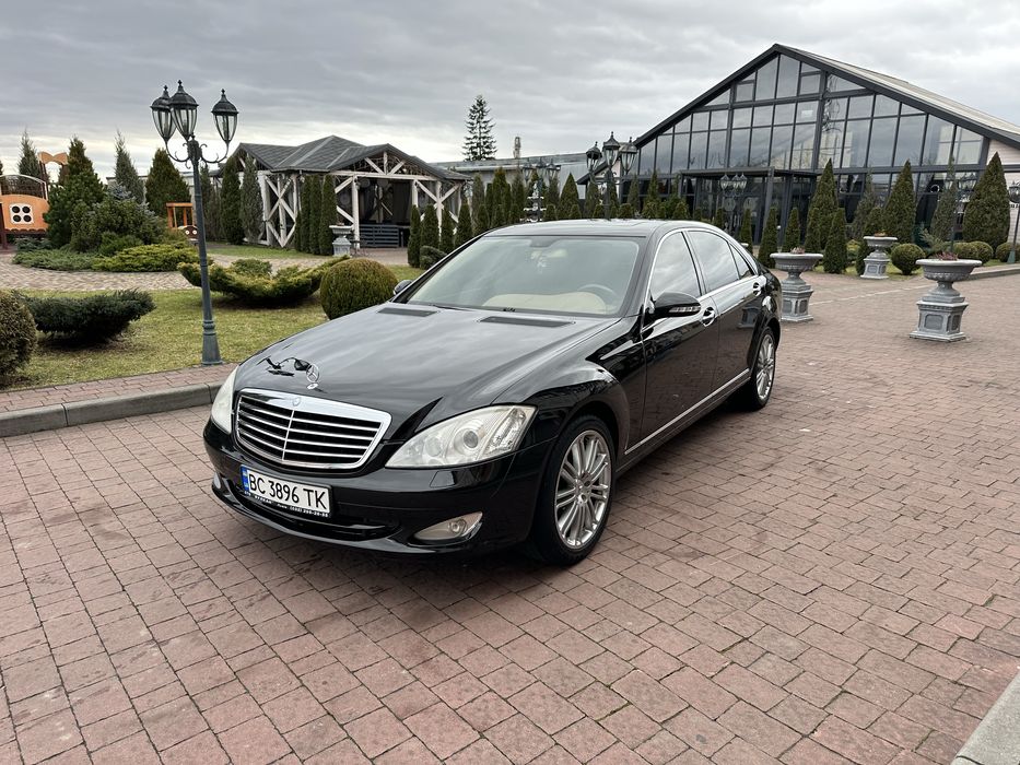 Mercedes S-class W221