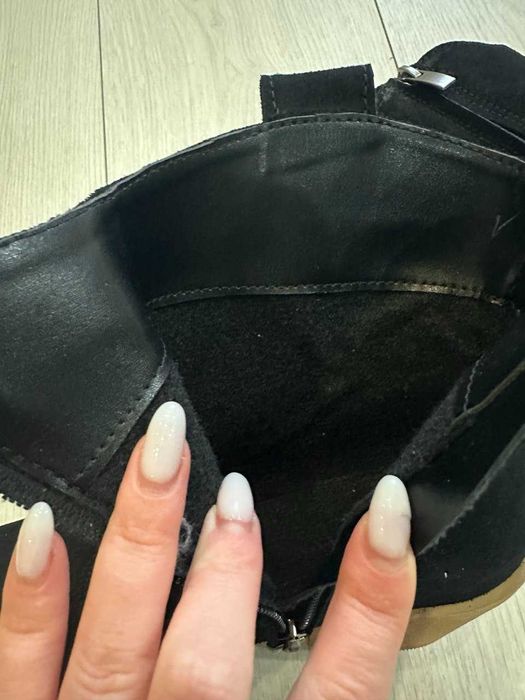 Козаки чорні замшеві 38 40