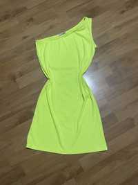 Neonowa sukienka Cropp prazkowana na jedno ramie
