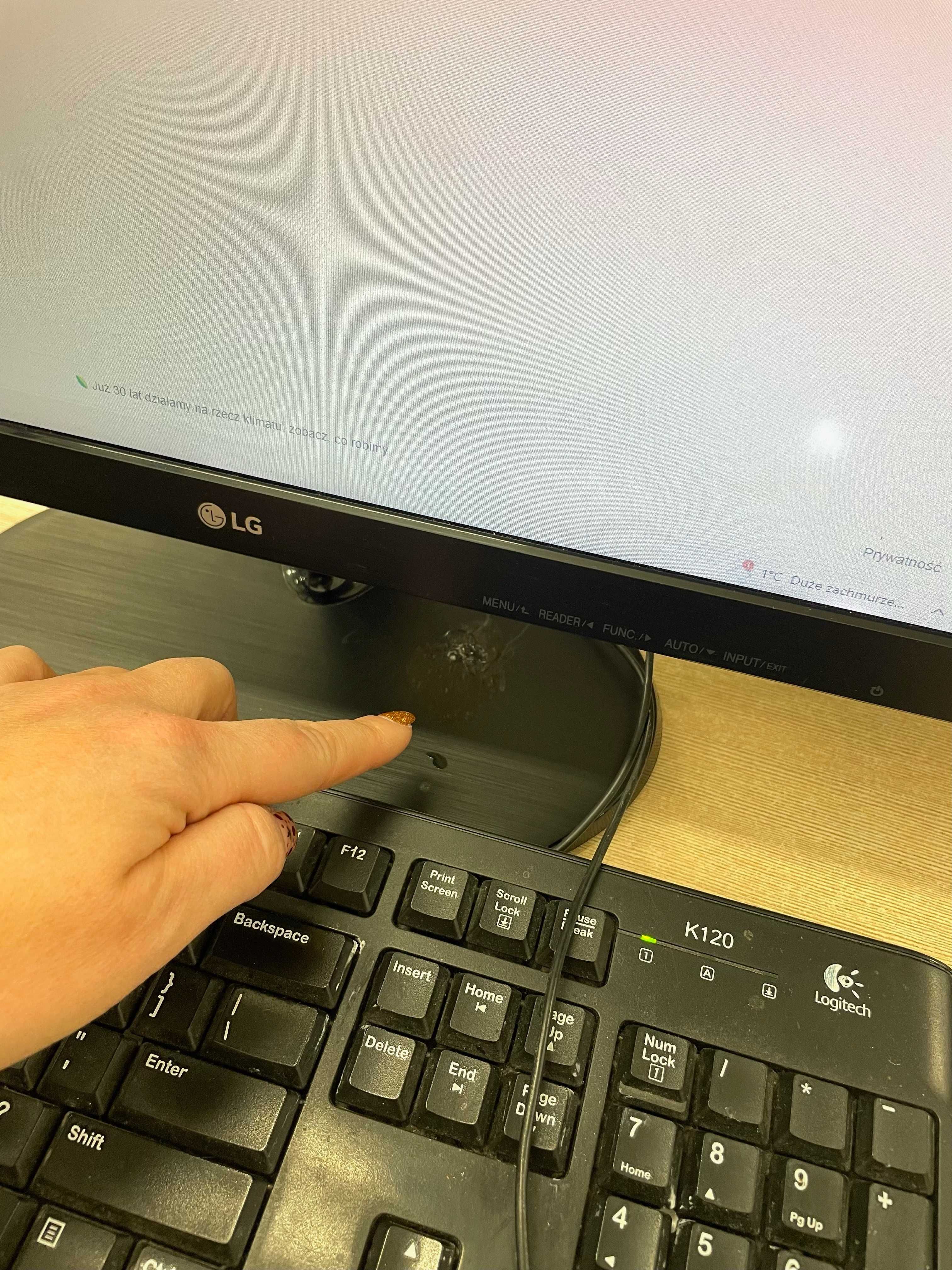 Zestaw monitor LG + klawiatura Logitech + myszka + kabel zasilający
