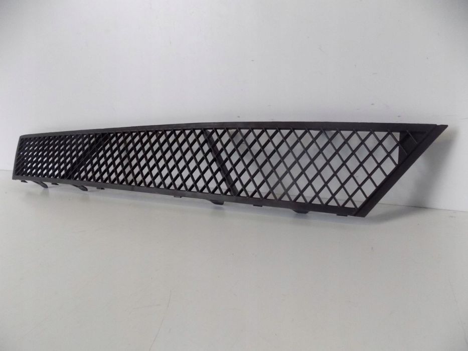 BMW 5 GT F07 kratka środkowa zderzaka - 3947