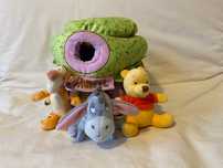 Domek Kubusia Puchatka, tygrysek, osiołek. Disney Winnie the Pooh